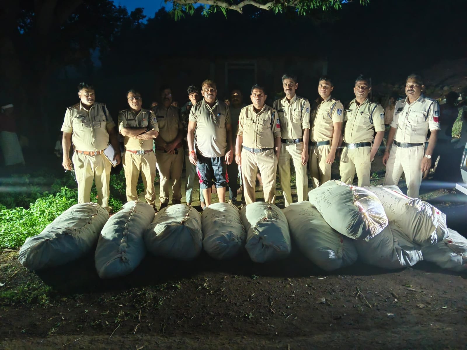 ड्रोन की नजर पड़ी तो खुला पहाड़ों का राज, करोड़ों की ‘काली फसल’ पर पुलिस की ग्रीन स्ट्राइक 1 IMG 20260913 WA0017